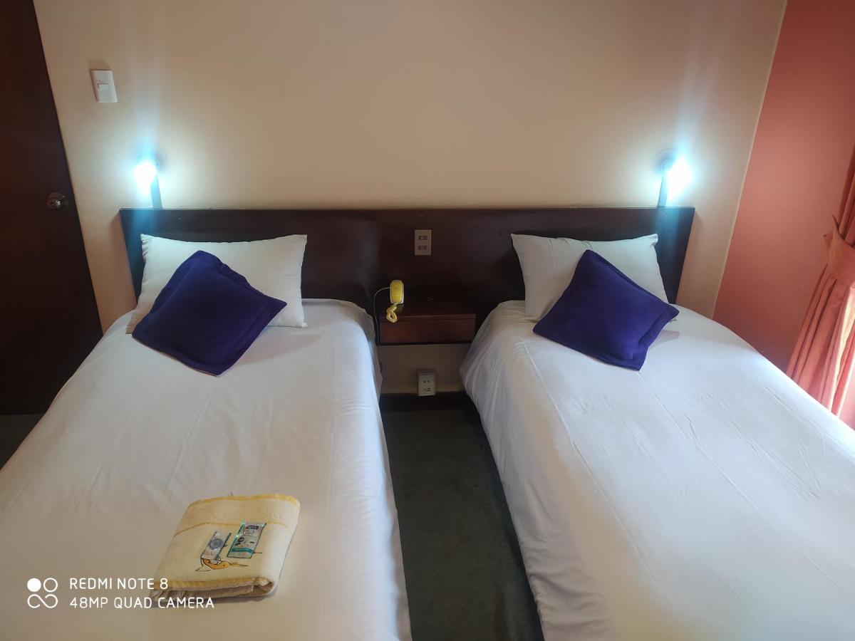 Isabela Hotel Ла-Пас Екстер'єр фото