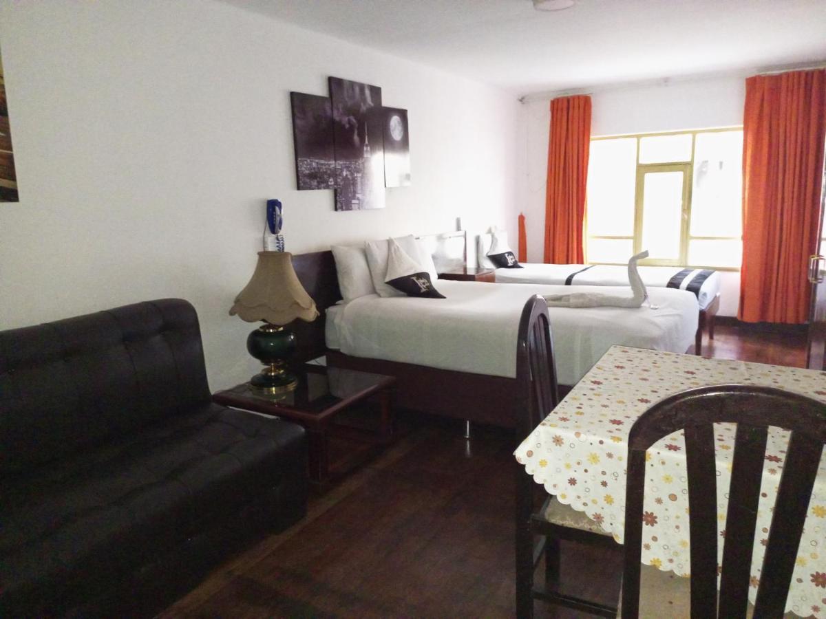 Isabela Hotel Ла-Пас Екстер'єр фото
