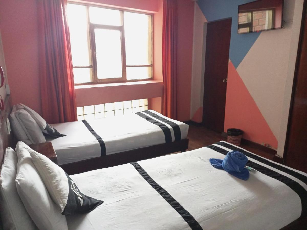 Isabela Hotel Ла-Пас Екстер'єр фото